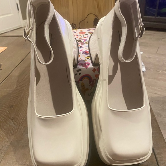 NIB. Jeffrey Campbell Empath Mary Jane Heel - Picture 2 of 5